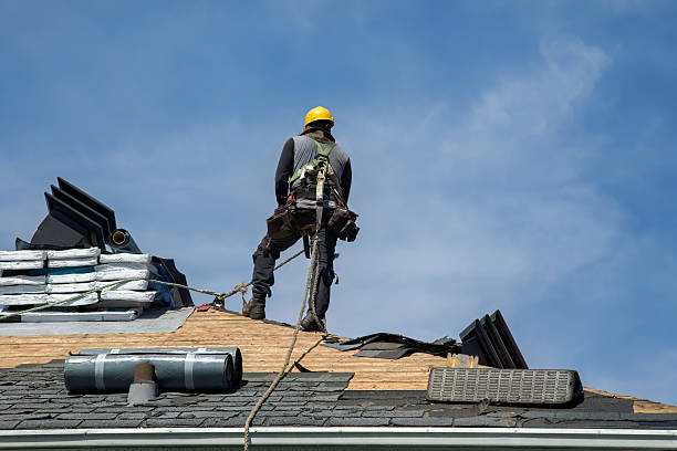 Professional Gutter Installation technician working in Harrisburg, OR